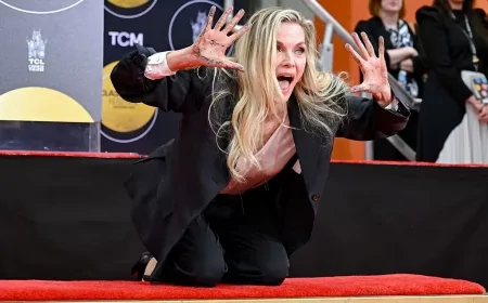 Hollywood Incide il Segno di Michelle Pfeiffer: Cerimonia delle Impronte al TCL Chinese Theatre