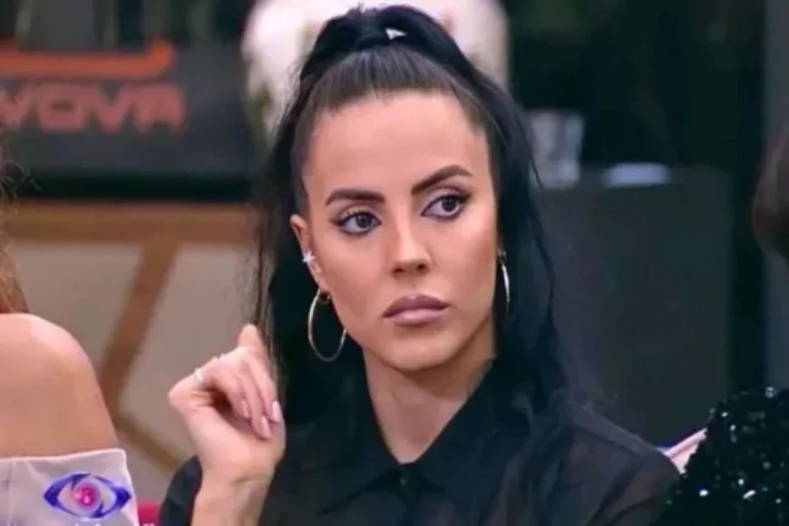 Shaila Gatta: Sotto il Peso delle Critiche, il Silenzio Che Rivela