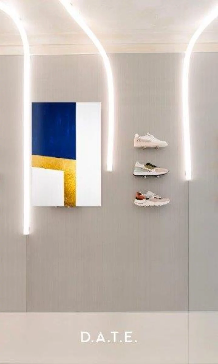 DESIGN WEEK 2025 - Malloni presenta 'Glass Threads' con Agustina Bottoni