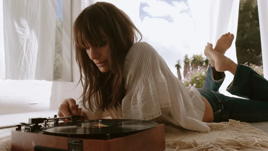 Il ritorno di YuYu: nuova cover de La Bohème in uscita il 16 maggio