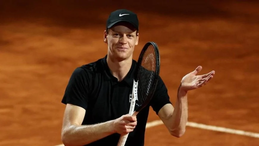 Una Racchetta per la Pace: Jannik Sinner in Udienza Privata da Papa Leone XIV