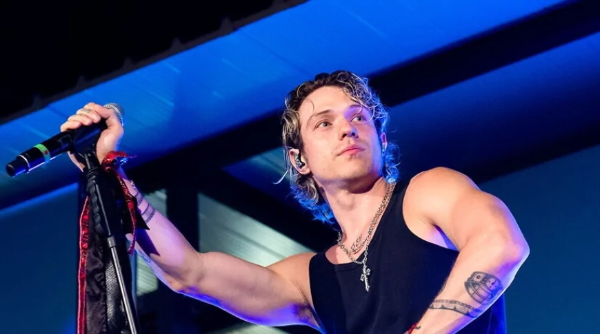 “Scrivimi”: Irama torna con una cassetta postale per i fan