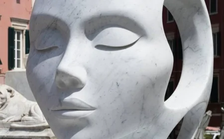 White Carrara 2025: “Design Here and Now” trasforma la città del marmo in un laboratorio diffuso