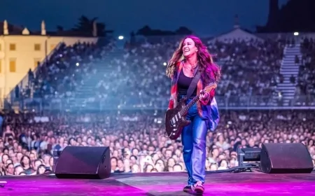 Alanis Morissette incanta Villa Manin: emozione e grandi successi in concerto