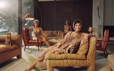 Roberto Cavalli lancia il beachwear con Skims, il brand di Kim Kardashian