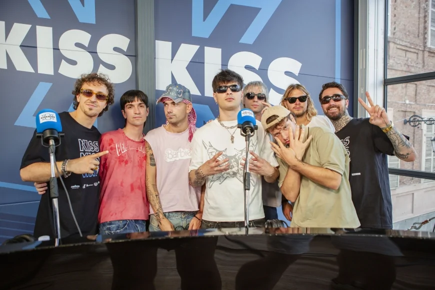Torino in festa con Kiss Kiss Way: oltre 30.000 fan in piazza