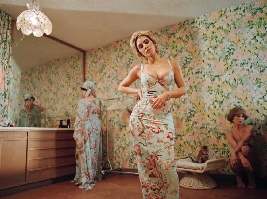 Moda 2025: Kim Kardashian punta sul turchese con Fausto Puglisi