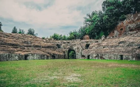 Teatri di Pietra Sutri 2025: arte e donne nell’anfiteatro romano