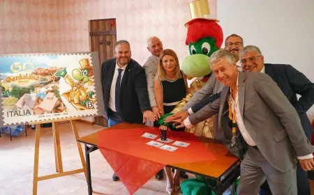 Francobollo celebrativo per i 50 anni di Gardaland Resort