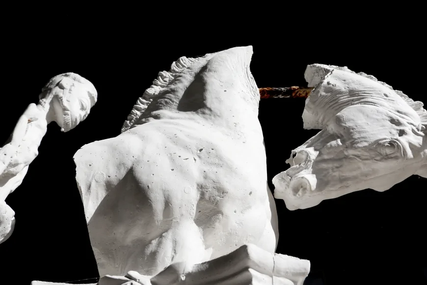Equus Inter Lumina: le sculture di Gustavo Aceves in mostra a Piazza Armerina e nel Parco di Morgantina