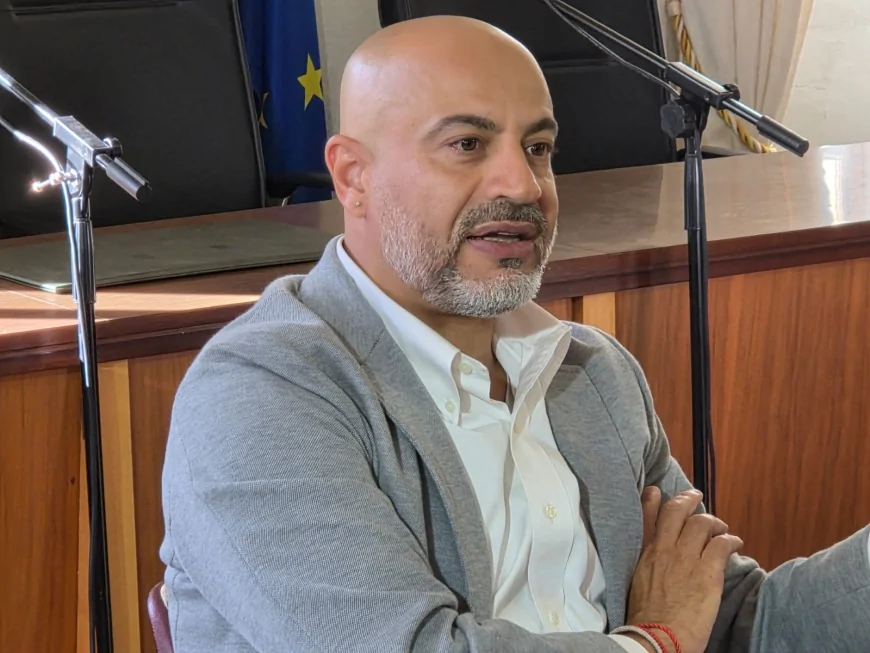 Paragone a Ottone: “Modernità è un inganno digitale”