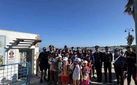 Palermo, i bambini dello Zen al Lido del Carabiniere