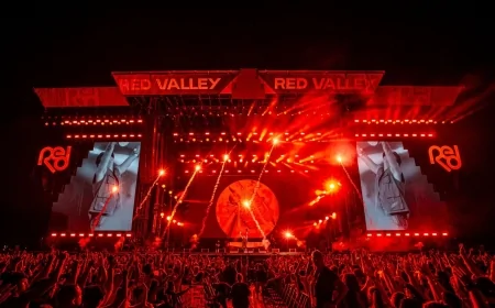 Red Valley Festival 2025: Anna, Lazza, Tony Effe e Steve Aoki accendono la terza serata