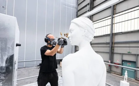 Meta censura Jago: bloccati i nudi del David, l’artista denuncia la scelta