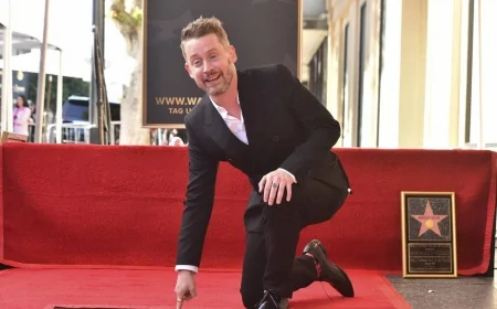 Macaulay Culkin compie 45 anni: i suoi personaggi più famosi