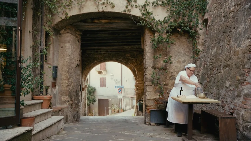 Venezia 2025, alla Mostra del Cinema il docufilm “La Quinta Stagione” sulla cucina e 5 donne chef