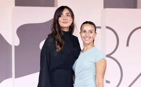 Ambra Angiolini e Jolanda Renga incantano al Festival di Venezia 2025: eleganza madre e figlia sul red carpet