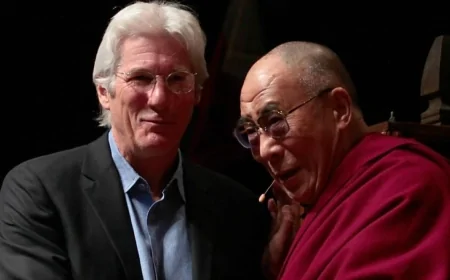 Richard Gere e il Dalai Lama: il film “La saggezza della felicità” che unisce le persone