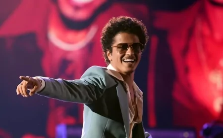 Bruno Mars compie 40 anni: carriera, canzoni più famose e curiosità