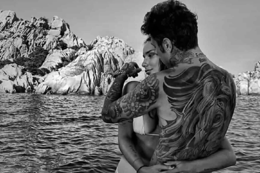 Fedez compie 36 anni: weekend di festa a Disneyland Paris con Giulia Honegger e i figli