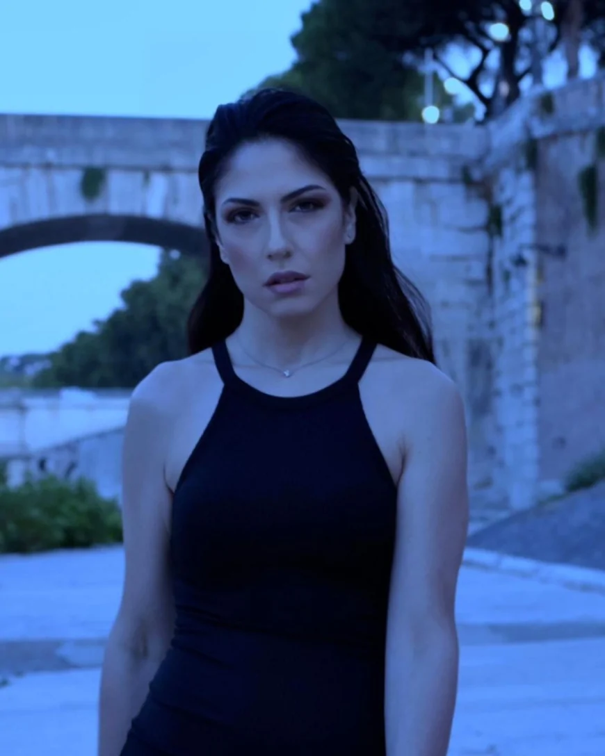 Veronica Surrentino presenta “Stanze Vuote”: il nuovo singolo in uscita il 24 ottobre 2025