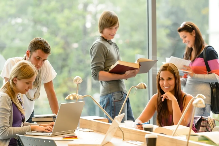 Master e corsi di perfezionamento: differenze, durata e valore dei titoli