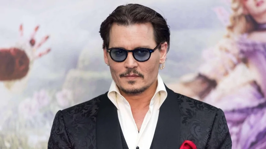 Johnny Depp sarà Scrooge in un nuovo film ispirato a Dickens