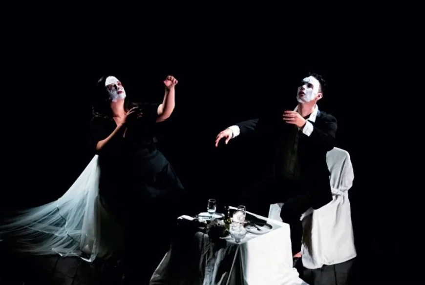 Trianon Viviani 2025: Eddy Napoli celebra “Luna rossa”