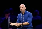 Jeff Bezos: ecco quali lavoratori resteranno indispensabili nonostante l’intelligenza artificiale