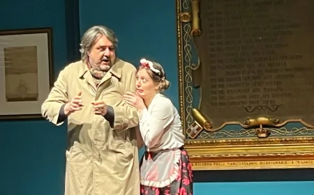 A Torino arriva “Il Mistero del Cimitero”: risate, suspense e indizi con il Commissario Pautasso