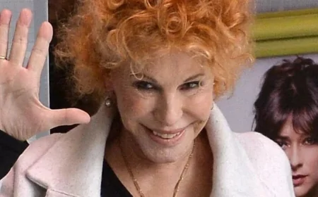 Ornella Vanoni, aperta la camera ardente al Piccolo Teatro