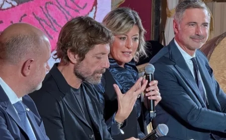 Beppe Convertini firma copie e incanta Roma con il suo libro