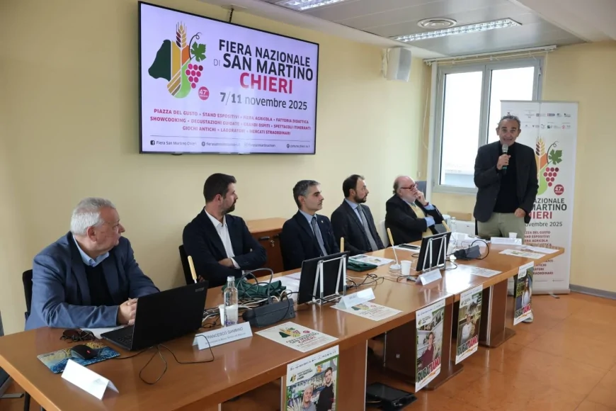 Edoardo Raspelli alla Fiera di San Martino 2025 di Chieri – Show Cooking con Mariolone Fongo e l’Agriturismo San Desiderio