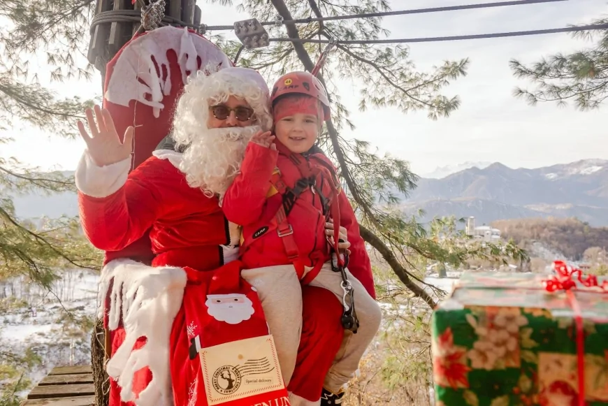 Mercatino di Natale 2025 all’Adventure Park Le Pigne di Ameno: Babbo Natale, elfi e magia nel bosco