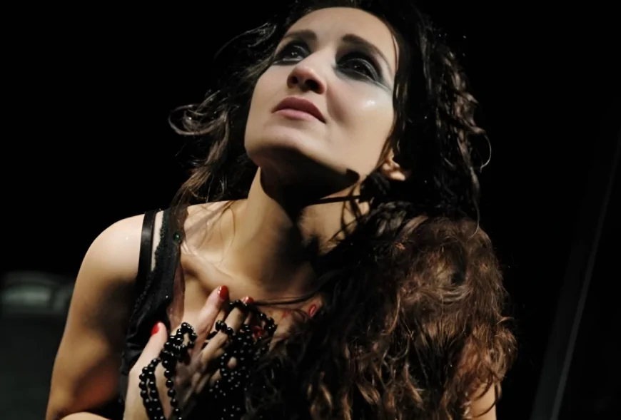 “SVELATA/mente”: spettacolo contro la violenza sulle donne a Savigliano