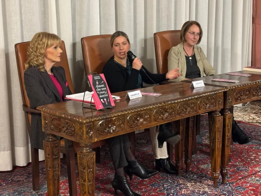 A Palazzo Casalini applausi per Stefania Crepaldi e il suo nuovo romanzo “Dimmi che non vuoi morire”