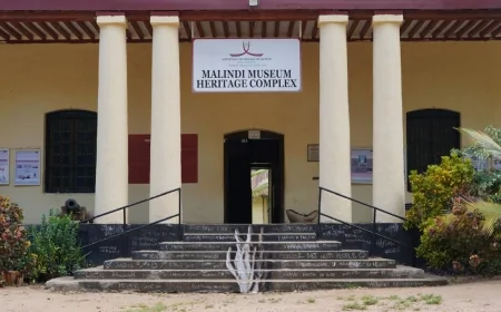 “Hands” di Nello Petrucci arriva in Kenya: nuove opere a Malindi tra arte, libertà e impegno sociale