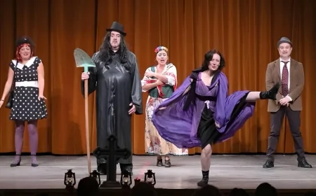 “Il fantasma del cimitero” al Q77 di Torino tra comicità e mistero