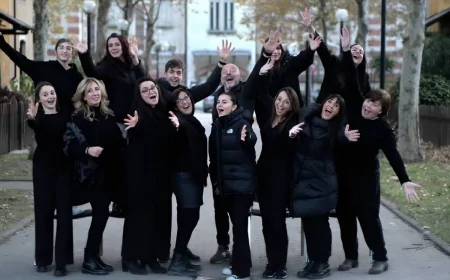 Jingle Bell Cabaret a Bosconero: risate e musica natalizia al Teatro di Bosconero