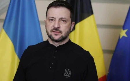 Zelensky: “L’Ucraina non è un ostacolo alla pace”. Attesa la risposta del Cremlino