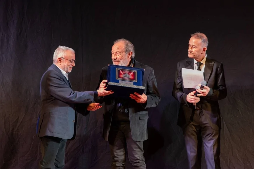 Edoardo De Angelis vince il Premio Milano International alla Carriera con “Anche le statue parlano”