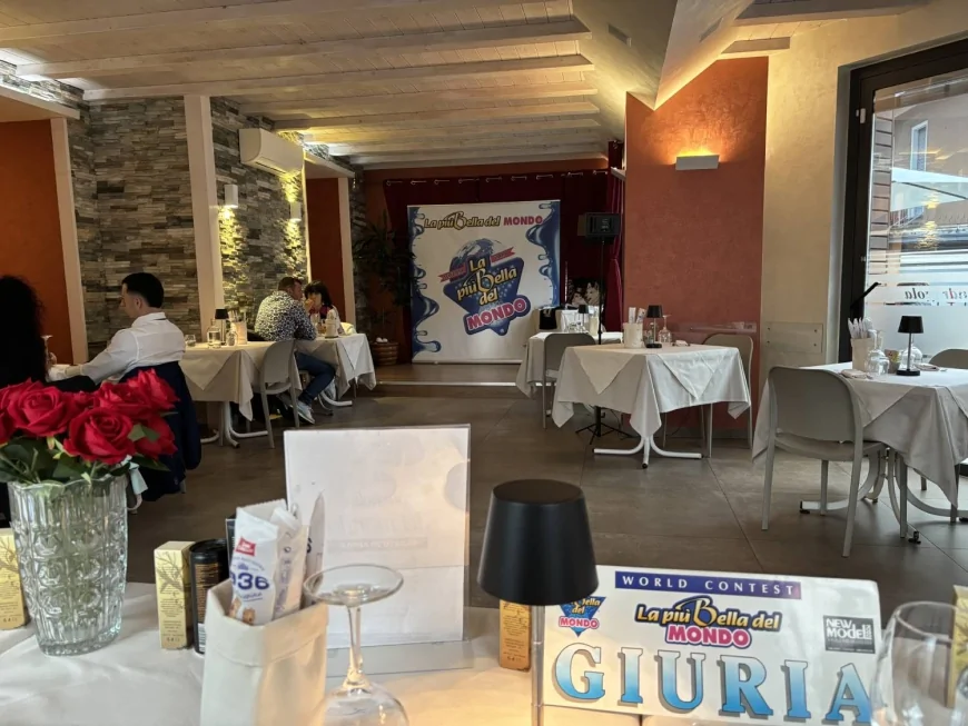 Miss La Più Bella del Mondo: la tappa di Natale a Valbrona con Raspelli, Malnati e Patrick Ray