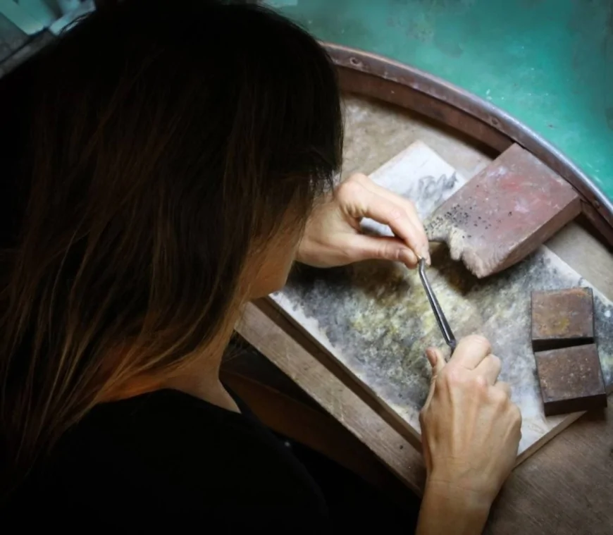 Gioielleria artigianale e solidarietà: al via il primo tirocinio del progetto Casa & Bottega di Rubinia