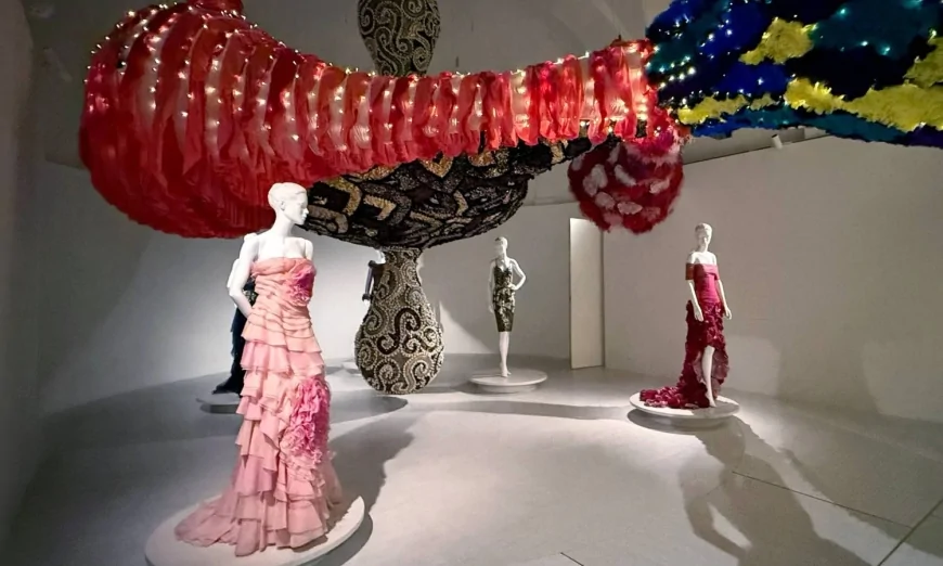 Valentino Garavani, l’eredità culturale celebrata dalla Biennale di Venezia