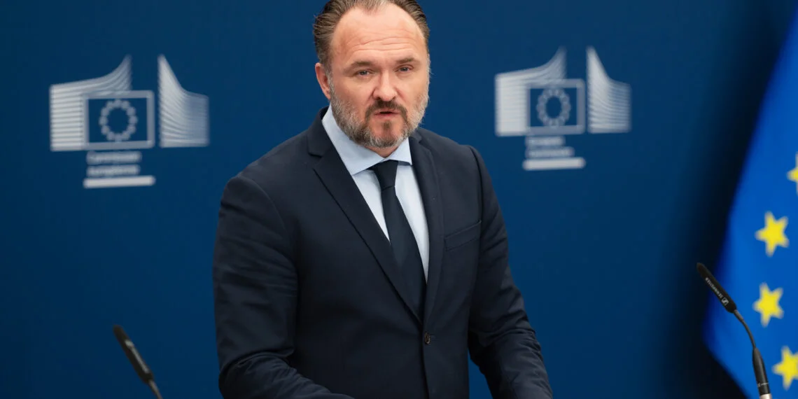 L’UE lavora a una proposta di legge sugli affitti brevi contro la crisi abitativa