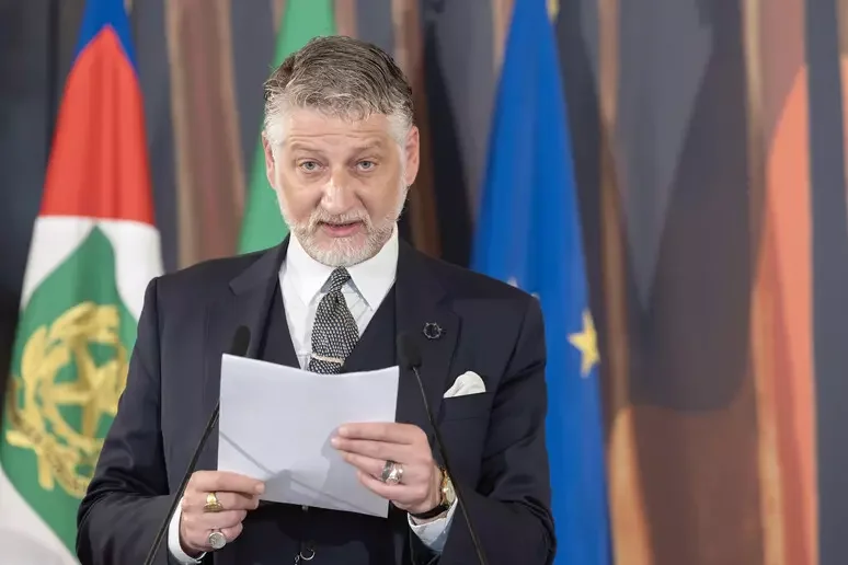 Il ministro della Cultura Giuli un'ora a palazzo Chigi