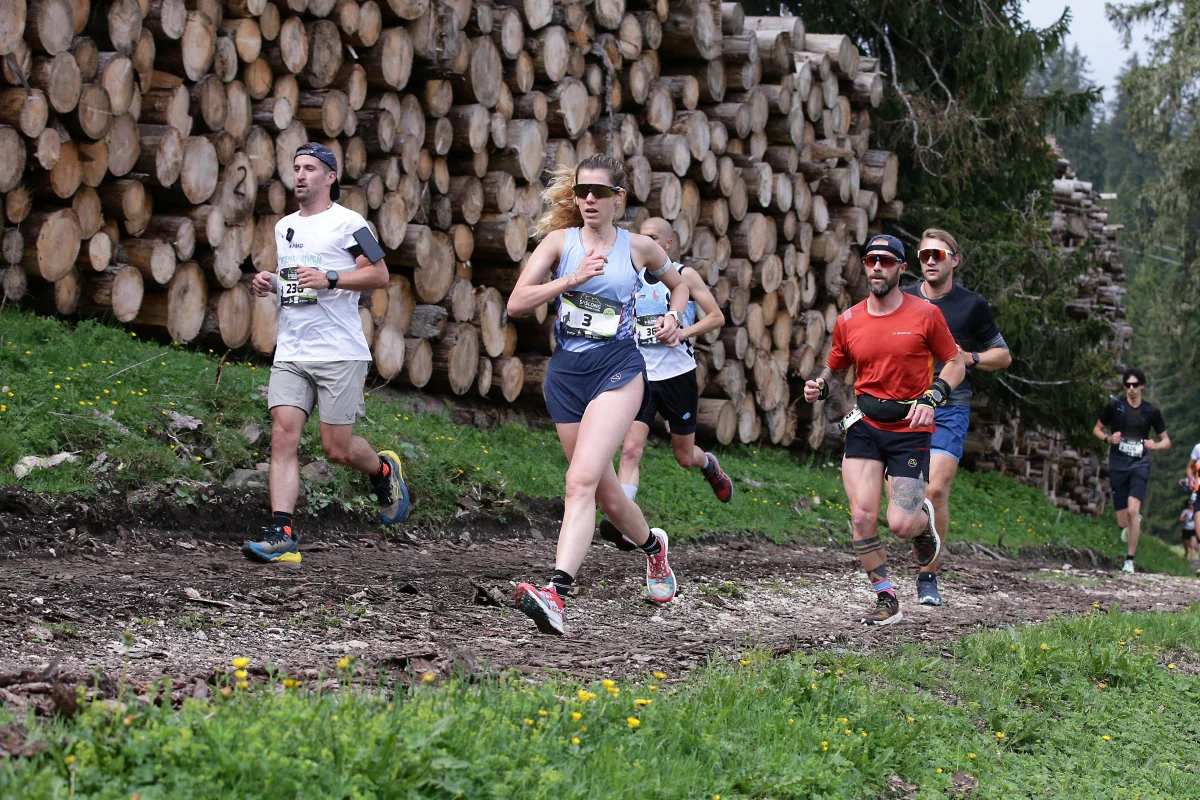 TRAIL RUNNING TRA LE DOLOMITI. ALL’8.a SASLONG HM 32 NAZIONI!