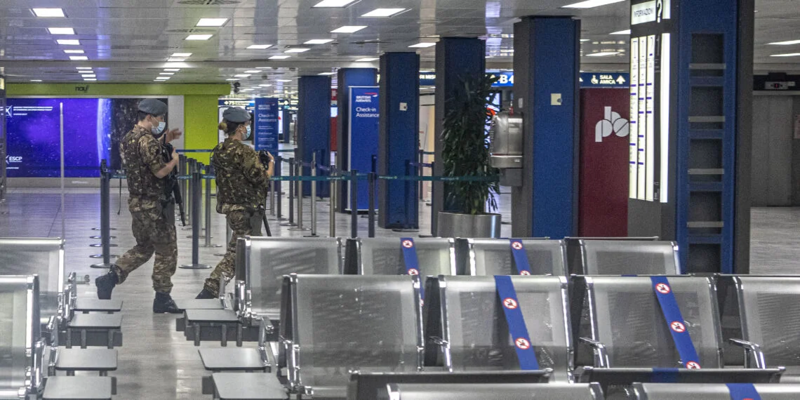 Mobilità militare UE, il personale in transito negli aeroporti civili sarà comunque controllato