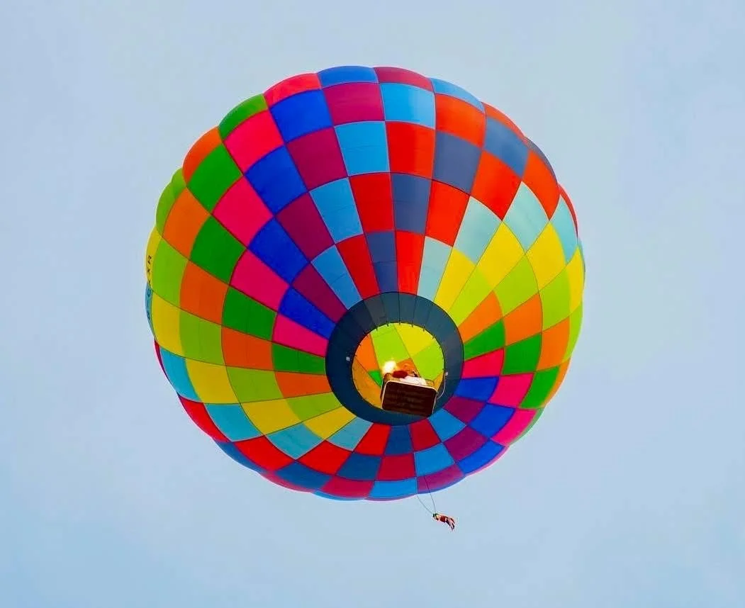 Festa di Primavera 2026 ad Armeno: domenica 24 maggio una intera giornata tra mongolfiere, Pompieropoli, spettacoli, attività e divertimento per tutta la famiglia