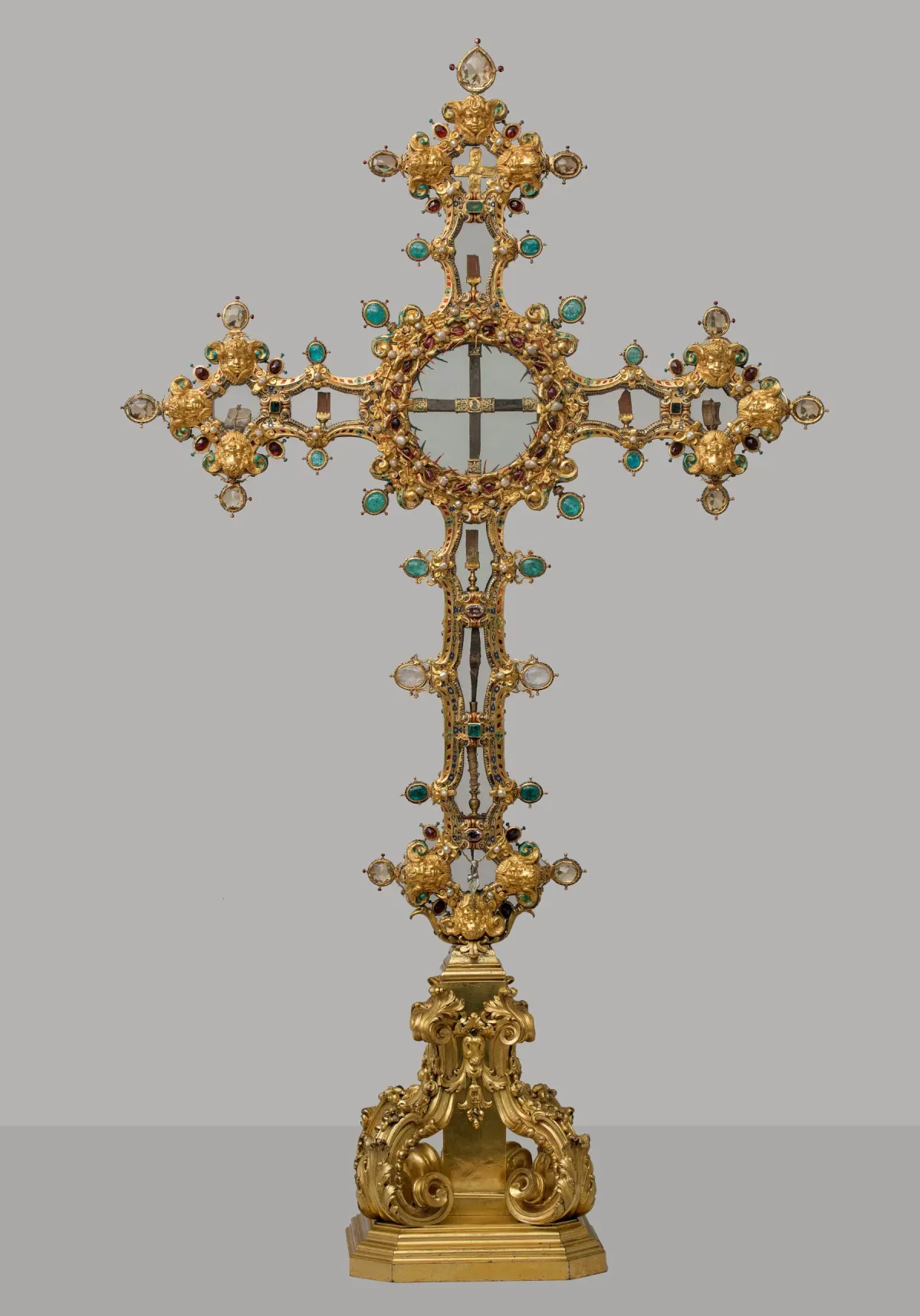 Firenze, restaurata la Croce Reliquario della Passione: nuove scoperte
